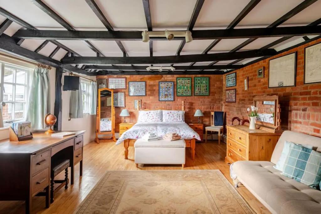 Cozy One-Bedroom Cottage In Great Tey エクステリア 写真
